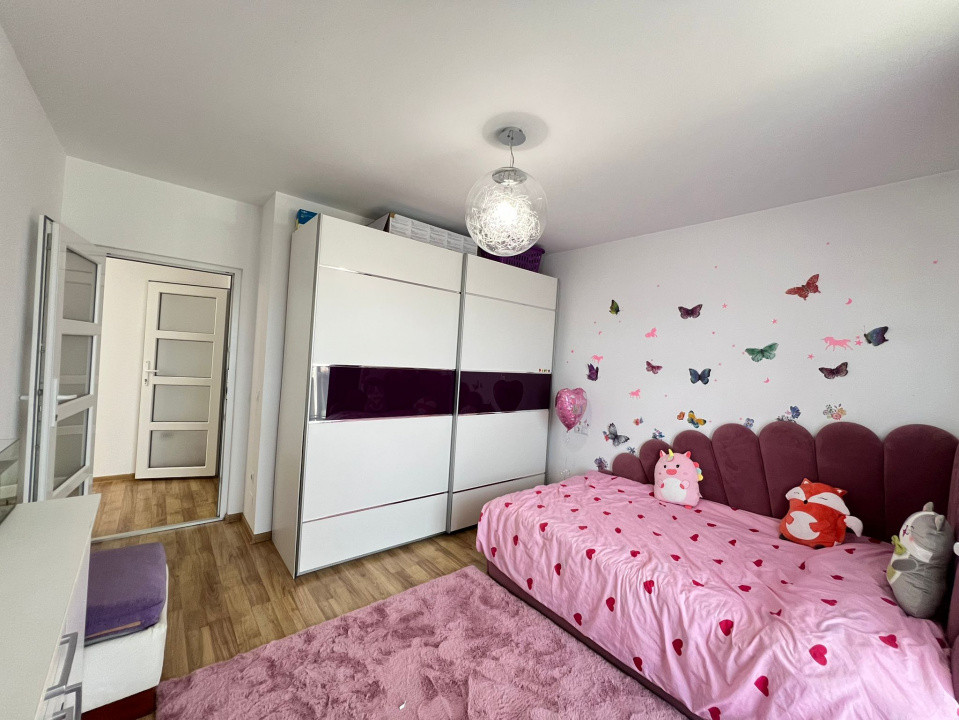 3 camere , 77 mp, LUX. parcare, 22 mp.terasa, zona OMW , Buna Ziua