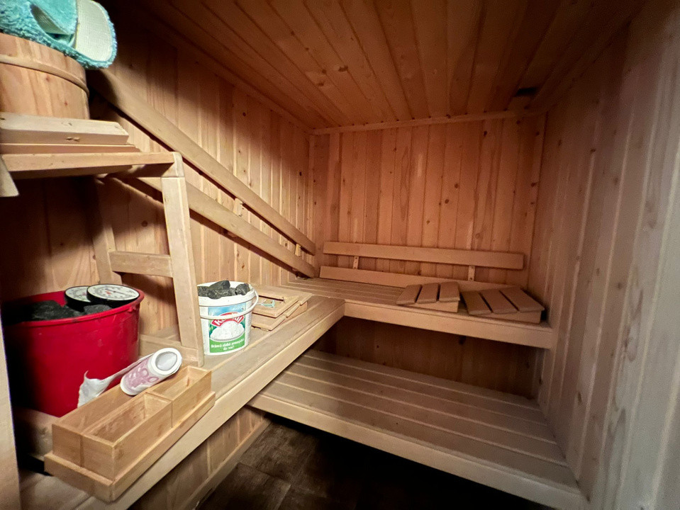 Casa + anexa.380 mp. teren 568 mp. str.Constantin Brancusi, Gheorgheni