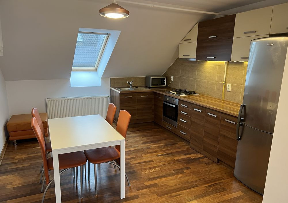 2 camere, 65 mp, zona str. Buna Ziua