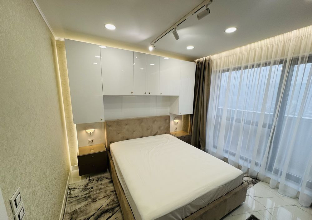 2 camere ,Lux , Toatul Nou garaj, str.Frunzisului, Zorilor