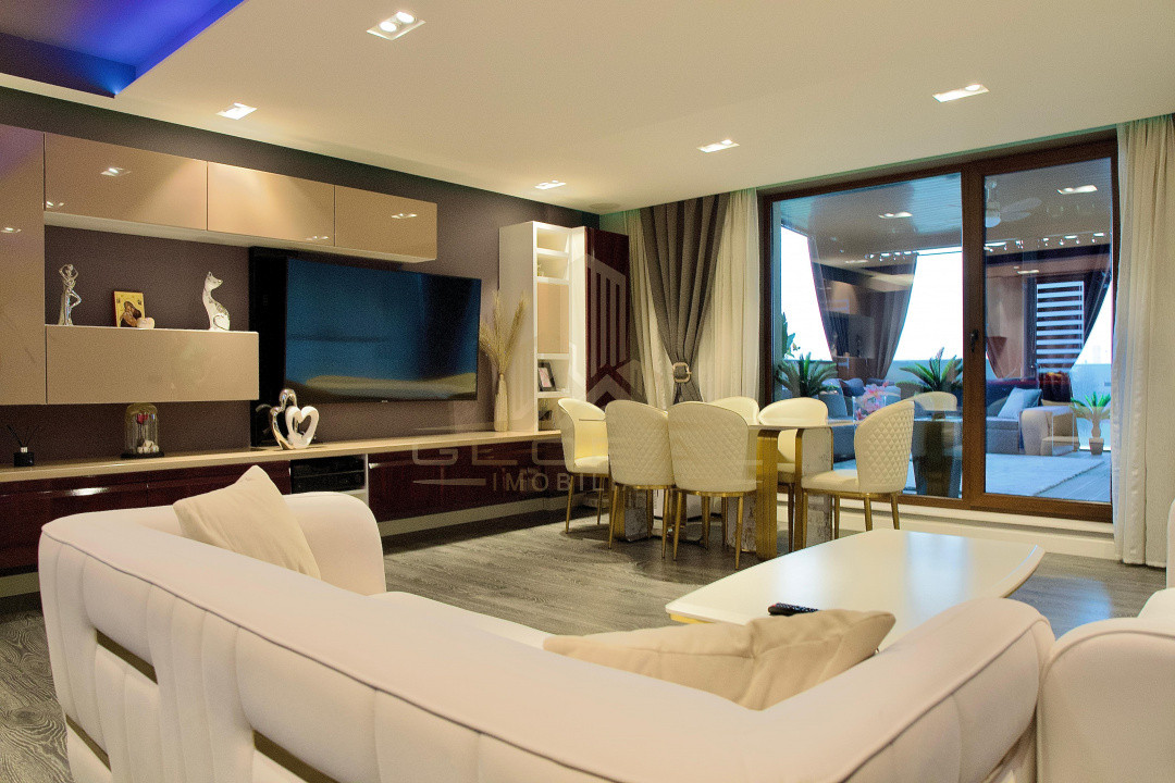 Penthouse, 3 camere , 80 mp.Lift, 2 Garaje, Terasa 30mp. Marasti