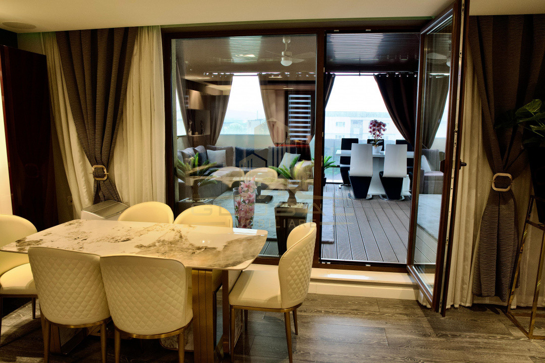 Penthouse, 3 camere , 80 mp.Lift, 2 Garaje, Terasa 30mp. Marasti