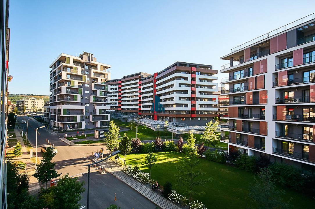 3 camere Lux, 82 mp, gradina 55 mp, garaj  Buna Ziua