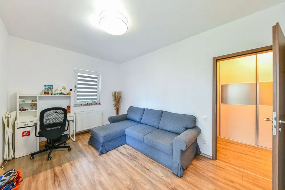 3 camere Lux, 82 mp, gradina 55 mp, garaj  Buna Ziua
