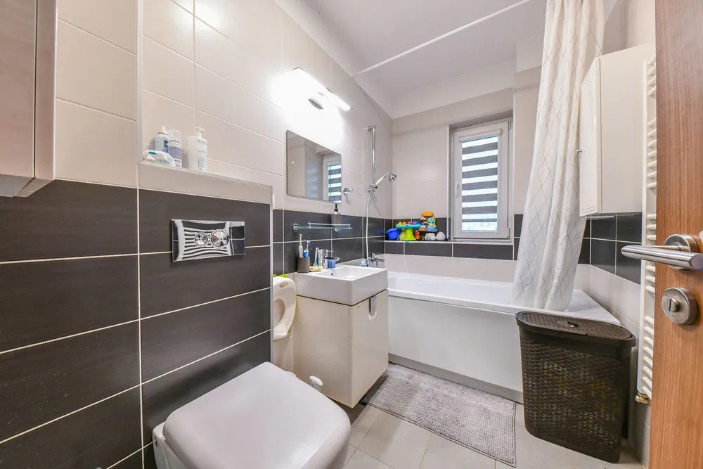 3 camere Lux, 82 mp, gradina 55 mp, garaj  Buna Ziua
