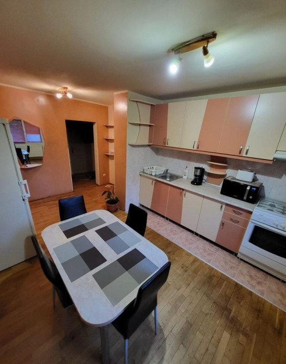 3 camere, decomandat, 80 mp,  balcon, zona str. Dorobantilor, Marasti