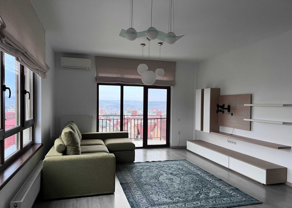 3 camere, semidecomandat, 80 mp, garaj, balcon, zona str. GV Bibescu, Europa