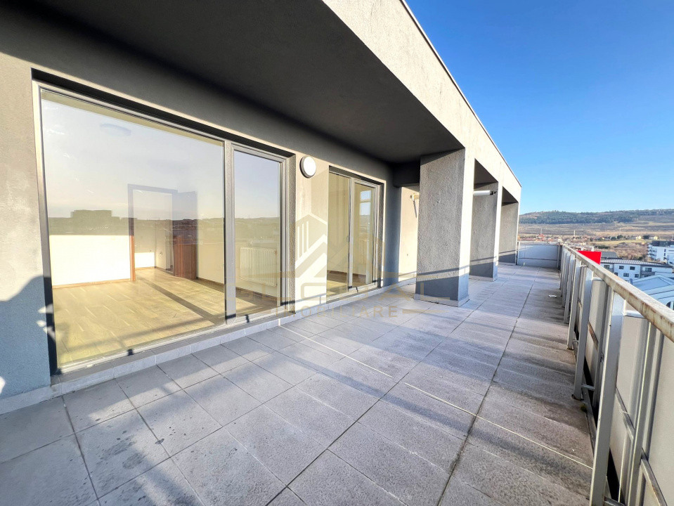 Pentrhouse Finisat, 3 camere 81 mp, graj, 45mp. terasa, Buna ZIua
