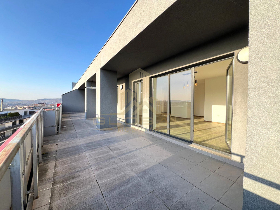 Pentrhouse Finisat, 3 camere 81 mp, graj, 45mp. terasa, Buna ZIua