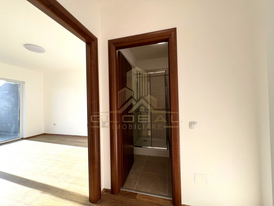 Pentrhouse Finisat, 3 camere 81 mp, graj, 45mp. terasa, Buna ZIua