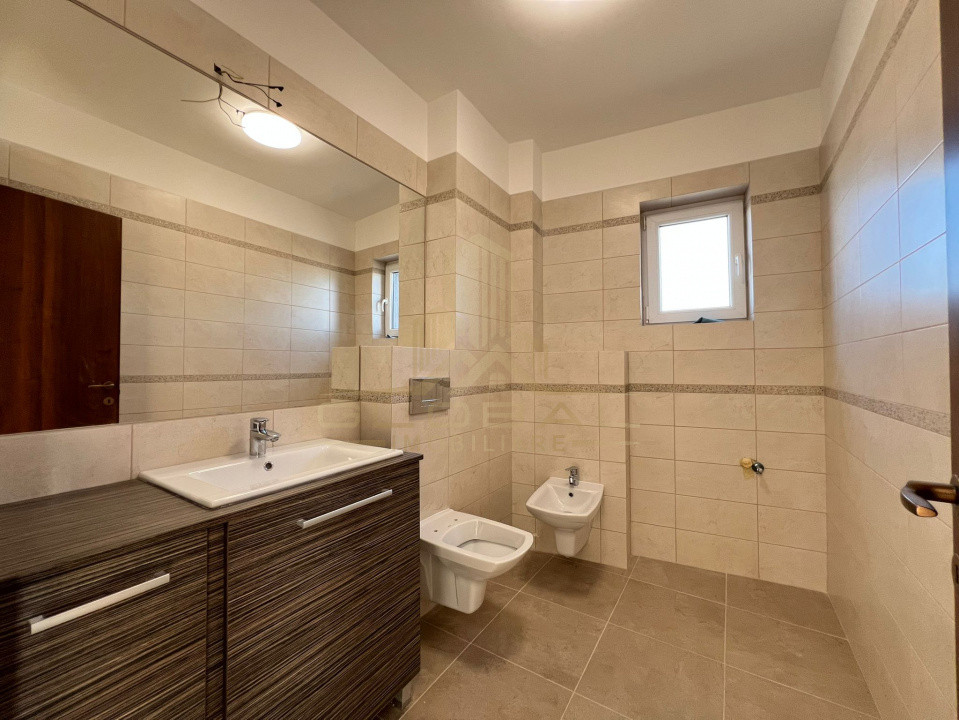 Pentrhouse Finisat, 3 camere 81 mp, graj, 45mp. terasa, Buna ZIua