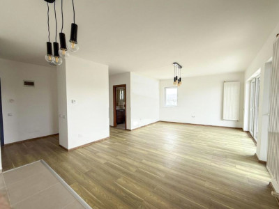 Pentrhouse 3 camere 81 mp, graj, 45mp. terasa, Buna ZIua-Bonjour