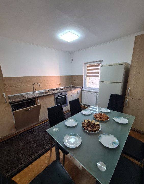 3 camere ,decomandat, 70 mp,  balcon zona str.Aleea Barsei, Marasti