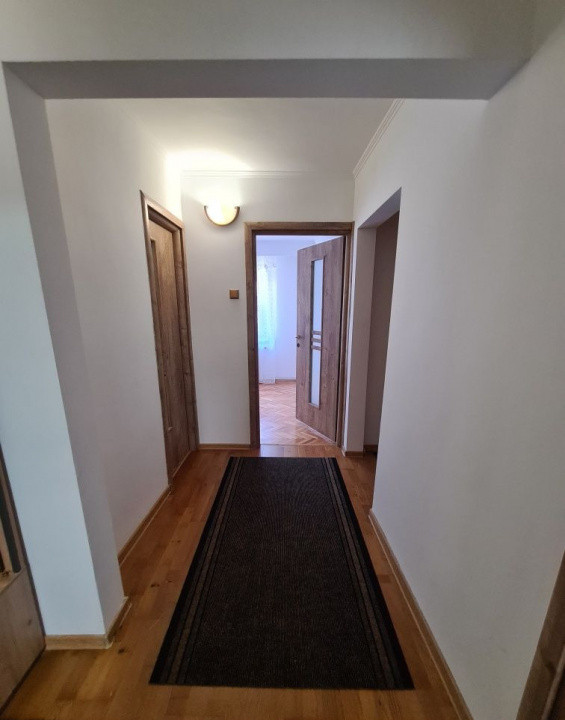 3 camere ,decomandat, 70 mp,  balcon zona str.Aleea Barsei, Marasti