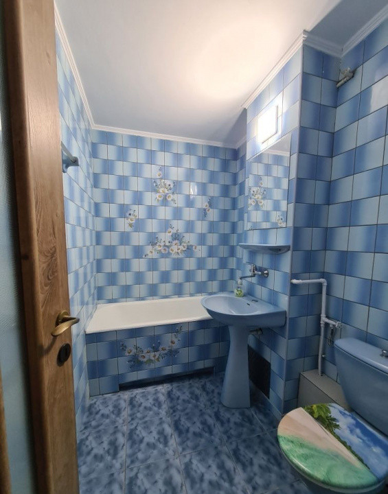 3 camere ,decomandat, 70 mp,  balcon zona str.Aleea Barsei, Marasti