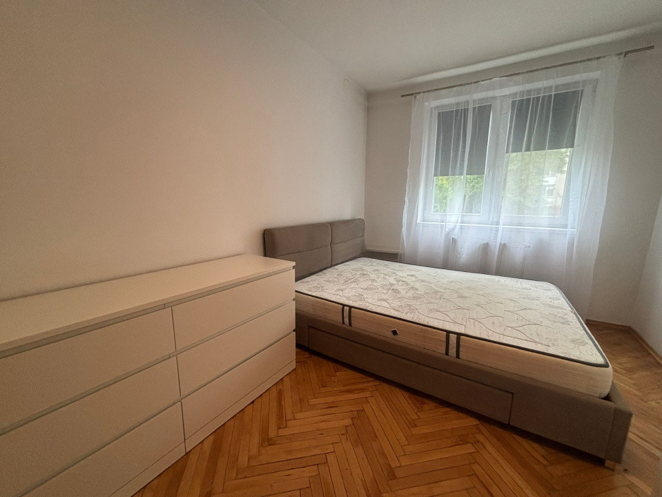 3 camere ,decomandat, 62 mp,  terasa, zona str.Aleea Baita, Gheorgheni