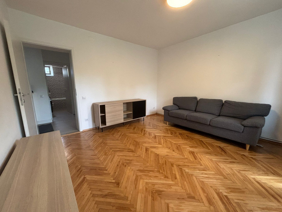 3 camere ,decomandat, 62 mp,  terasa, zona str.Aleea Baita, Gheorgheni