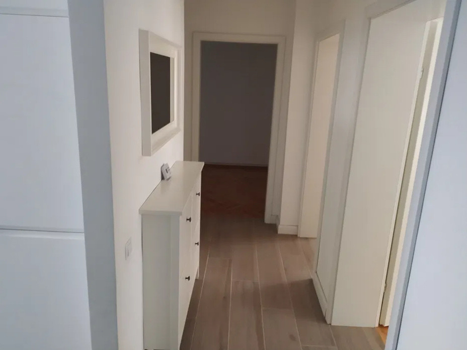 3 camere ,decomandat, 62 mp,  terasa, zona str.Aleea Baita, Gheorgheni