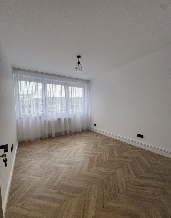 3 camere Lux, TOtul Nou, 73 mp,  terasa, Hotel River Park, Grigorescu
