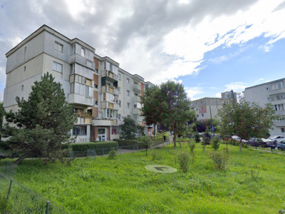 2 camere ,decomandat, 53 mp,  terasa, zona str.Tasnad, Manastur