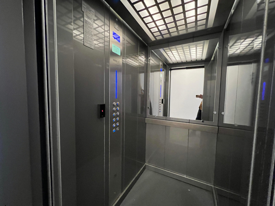 3 camere LUX, Lift, 74 mp, terasa, parcare+boxa, Buna ZIua Zona Elf