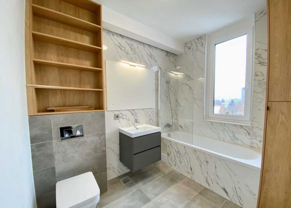 5 camere, LUX, 92 mp,  terasa 44 mp,str.Septimiu Albini, Gheorgheni