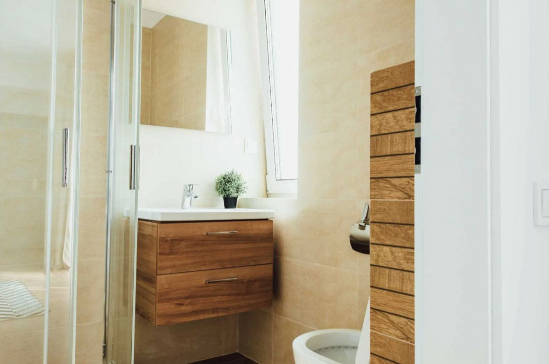 3 camere , 73 mp, LUX, terasa,, parcare zona Anton Pan Marasti