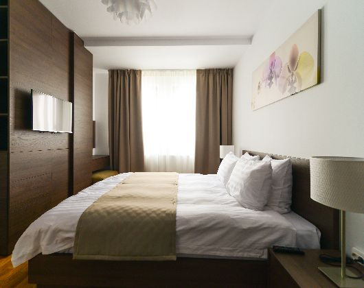 3 camere 75 mp parcare zona Iulius Mall Park Lake
