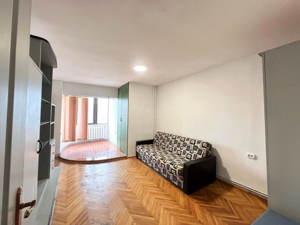 3 camere ,decomandat, 64 mp, parcare, str.B-dul 21 Decembrie, Marasti