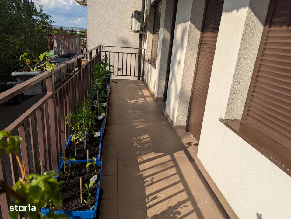 3 camere , 54 mp, 2 terase,2 parcari  zona str.Borhanciului , Borhanci