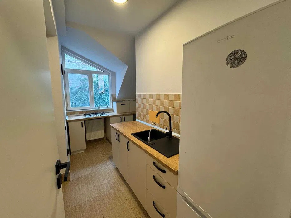 3 camere , 95 mp, Lux, 2 Nivele, parcare, terasa, str.Decebal, Centru