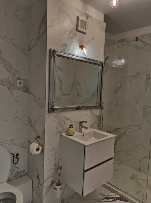 3 camere, decomandat, 55 mp, parcare, terasa, zona str.Frunzisului, 