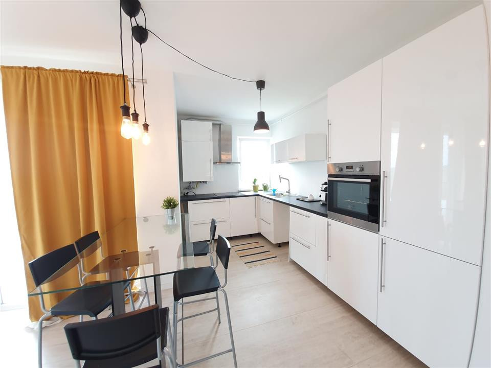 3 camere, 72 mp, parcare, terasa, zona str.Buna Ziua