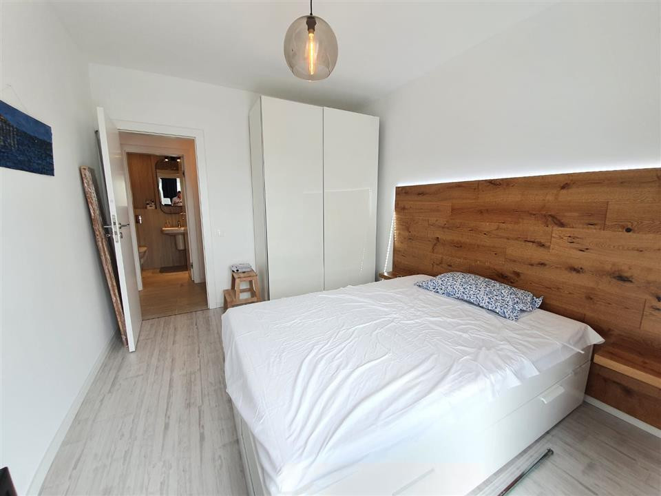 3 camere, 72 mp, parcare, terasa, zona str.Buna Ziua