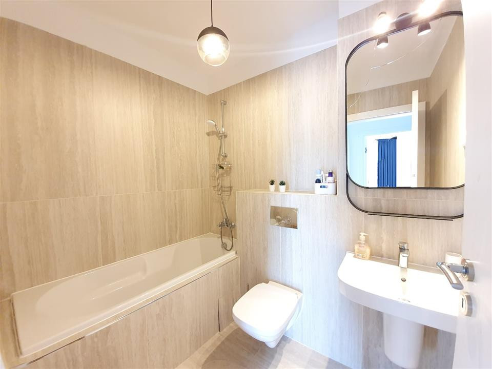 3 camere, 72 mp, parcare, terasa, zona str.Buna Ziua