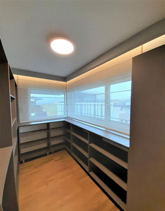 Proprietar inchiriez penthouse lux, 3 camere, in Bonjour Residence