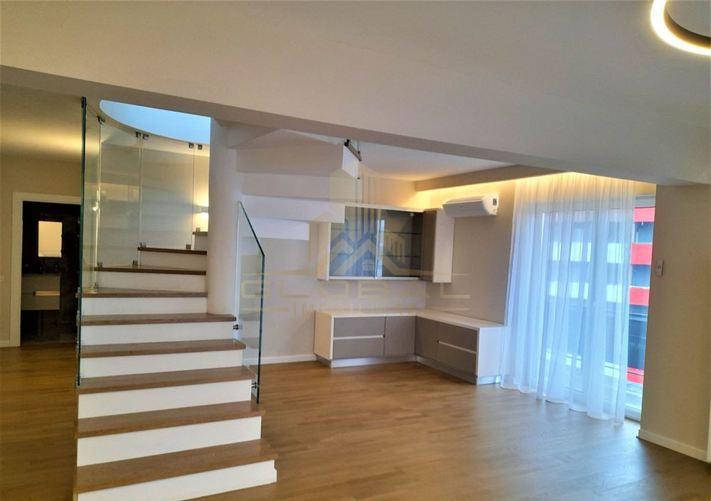  3 camere , 150 mp, 2 parcare, terasa, zona Buna Ziua