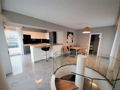 Proprietar inchiriez penthouse lux, 3 camere, in Bonjour Residence