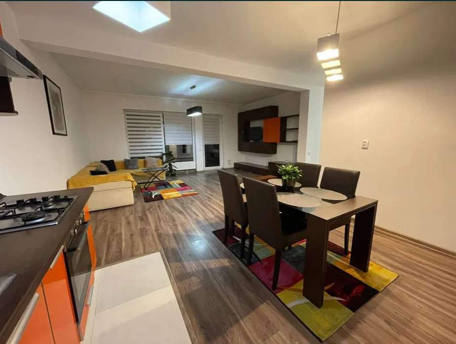 5 camere, 112 mp, 100 mp curte, garaj, zona str. Oasului, Iris