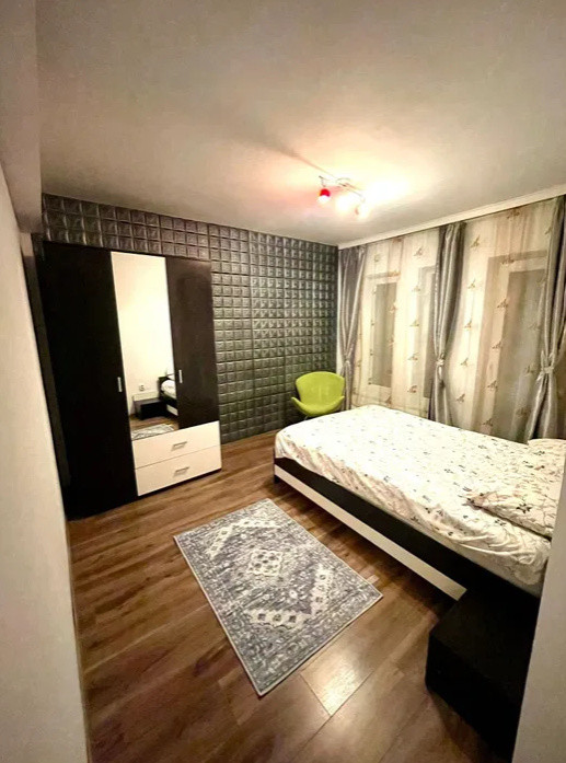 5 camere, 112 mp, 100 mp curte, garaj, zona str. Oasului, Iris
