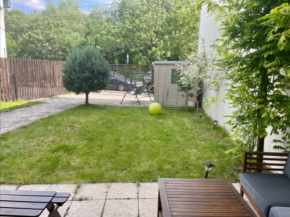 5 camere ,180 mp, curte, 3 nivele, zona str.Piata 1 Mai, Iris