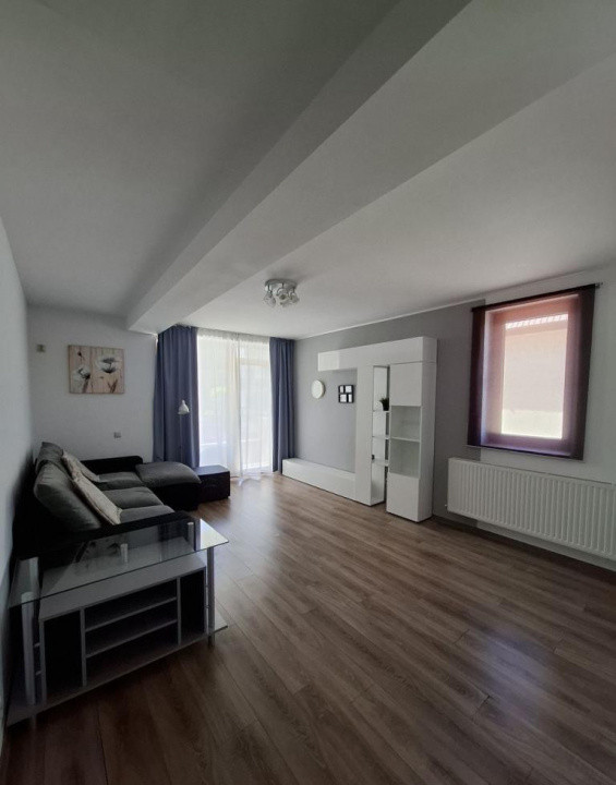 4 camere ,decomandat, 80 mp,  terasa, parcare, zona str.Gurghianu, Europa