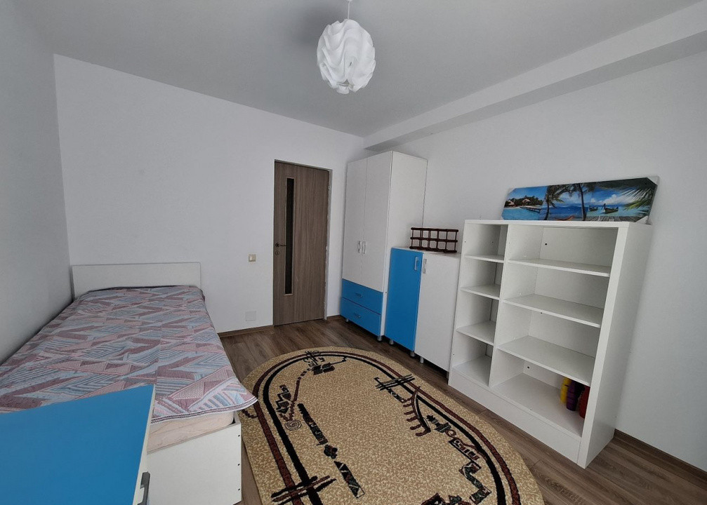 4 camere ,decomandat, 80 mp,  terasa, parcare, zona str.Gurghianu, Europa