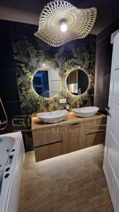 3 camere , LUX, 74 mp, terasa, parcare, Grand Park, Zona Iulius Mall