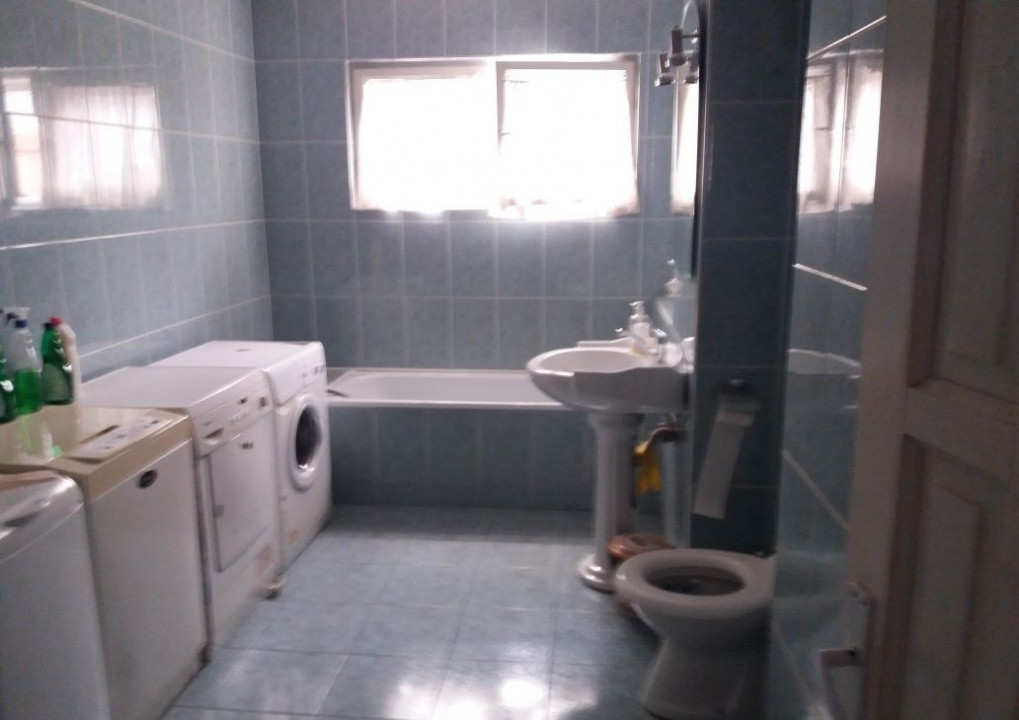 6 camere, vila birouri, 240 mp, 3 bai, 3 balcoane, parcare, zona Gheorgheni