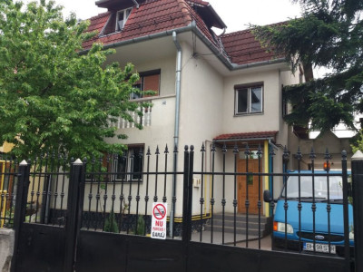6 camere, vila birouri, 240 mp, 3 bai, 3 balcoane, parcare, zona Gheorgheni