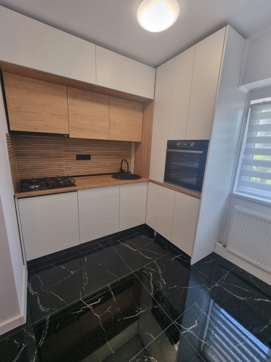 3 camere ,decomandat, 78 mp, 8 mp terasa, zona str.Iugoslaviei, Gheorgheni