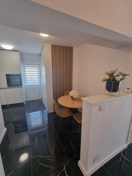 3 camere ,decomandat, 78 mp, 8 mp terasa, zona str.Iugoslaviei, Gheorgheni