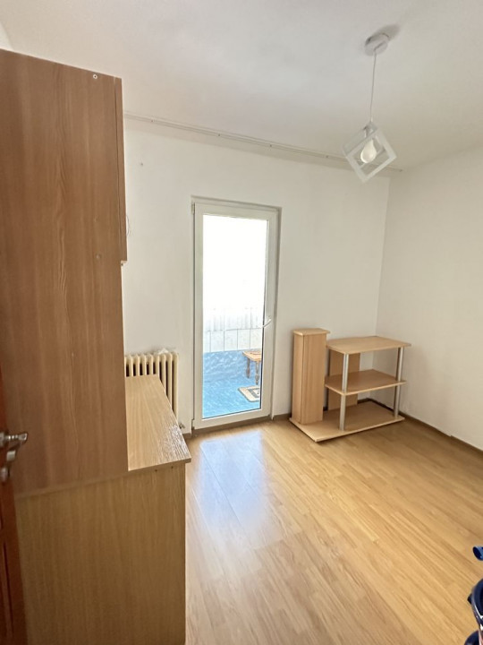 4 camere, 80 mp,  parcare , terasa ,Marasti , zona str. Dambovbitei