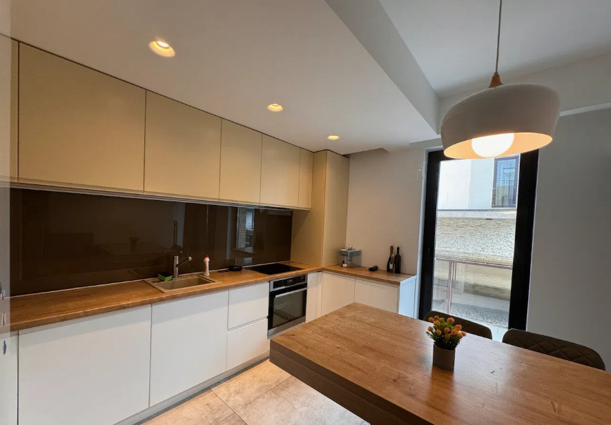 3 camere , 91 mp,  terasa, zona str.Eugen Lovinescu, Manastur